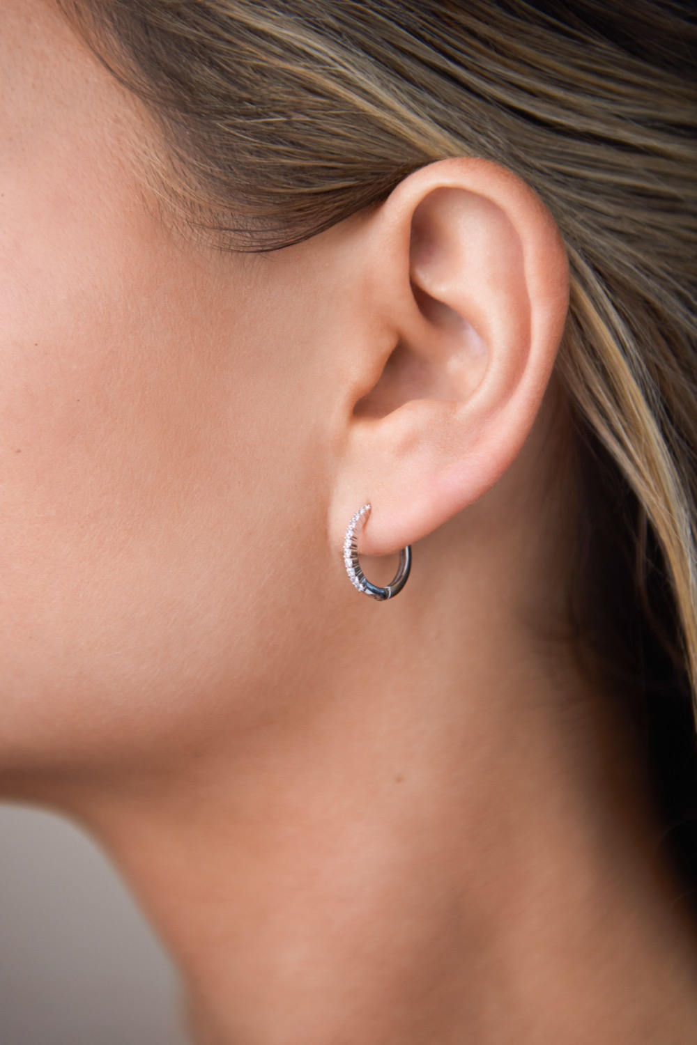 Jewelry photography by Oakland Park Photography, frame 10